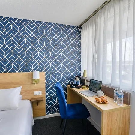 Отель Kyriad Sud - Albasud 3*