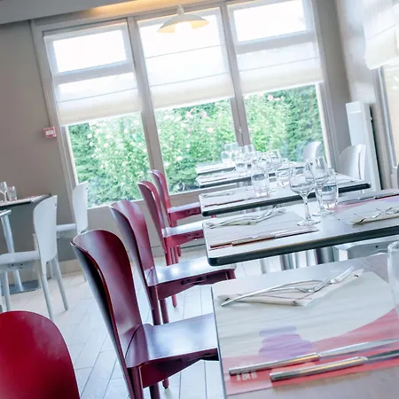 Отель Kyriad Sud - Albasud