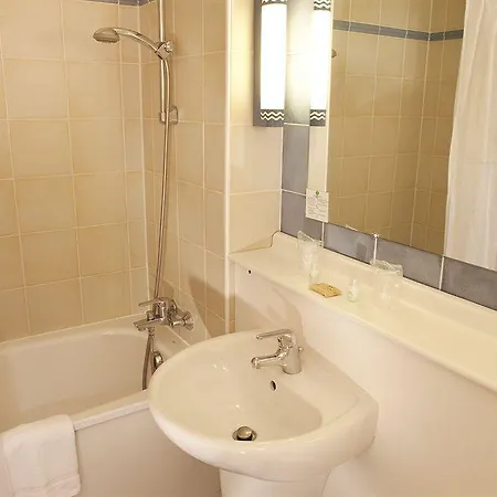 Kyriad Sud - Albasud 3*